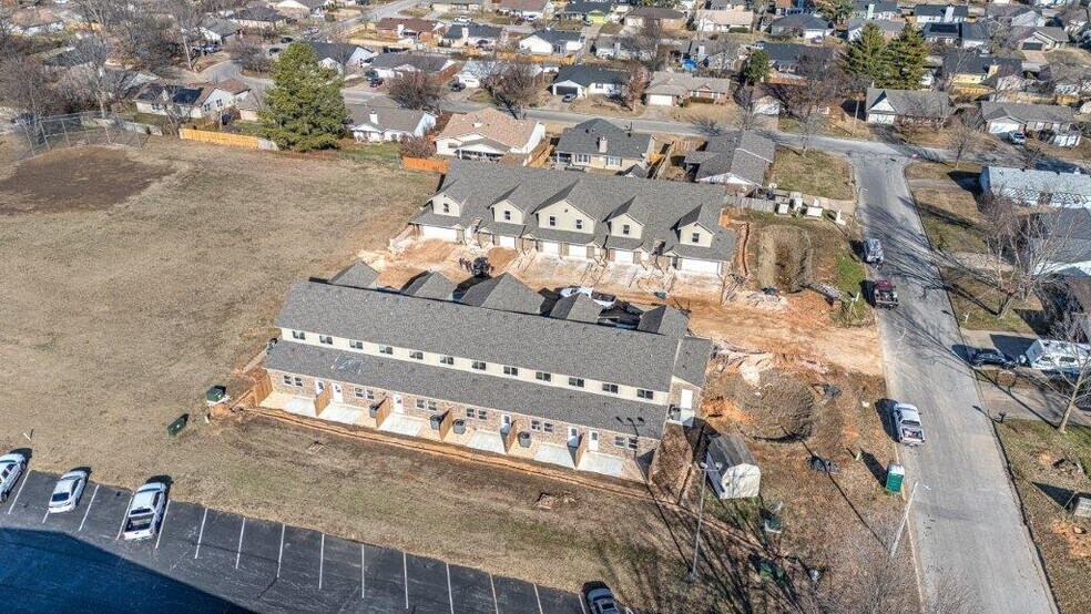 More Photos Of 2800-2811 W Mockingbird Rd, Rogers Apartments For Sale