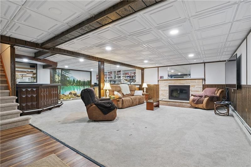 More Photos Of 180 Butler Rd, Saxonburg Restaurant For Sale