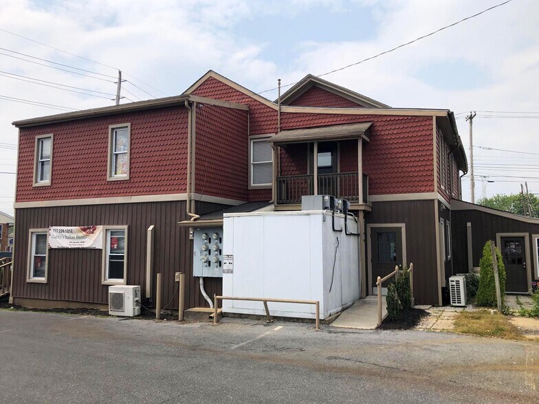 More Photos Of 452 E Cumberland St, Lebanon Freestanding For Lease