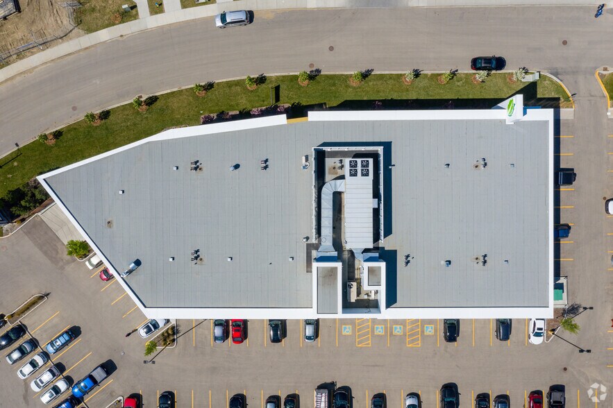 More Photos Of 6055 Andrews Way SW, Edmonton Medical For Lease