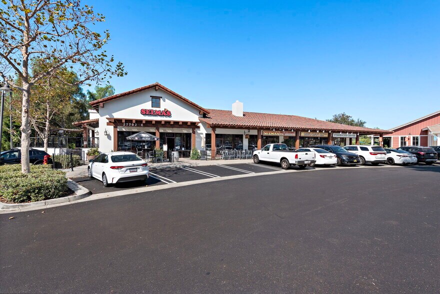 More Photos Of 27702 Crown Valley Pkwy, Ladera Ranch Unknown For Lease