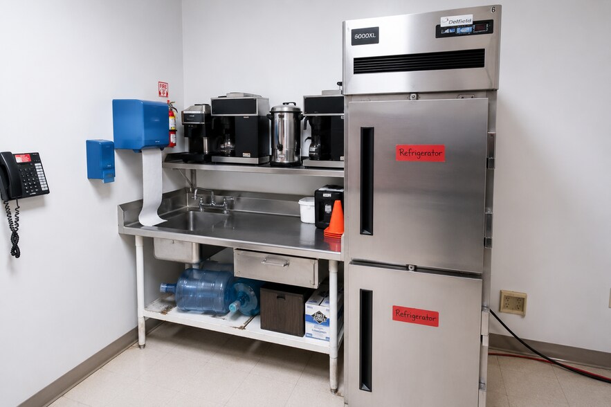 More Photos Of 50 Donnie Ave NW, Concord Specialty For Lease