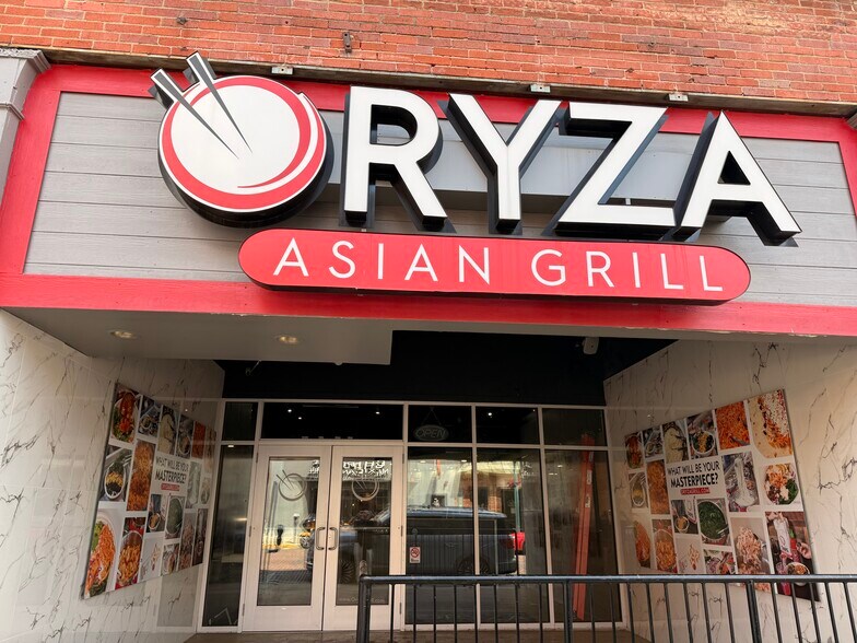 More Photos Of 40 S Court St, Athens Fast Food For Lease