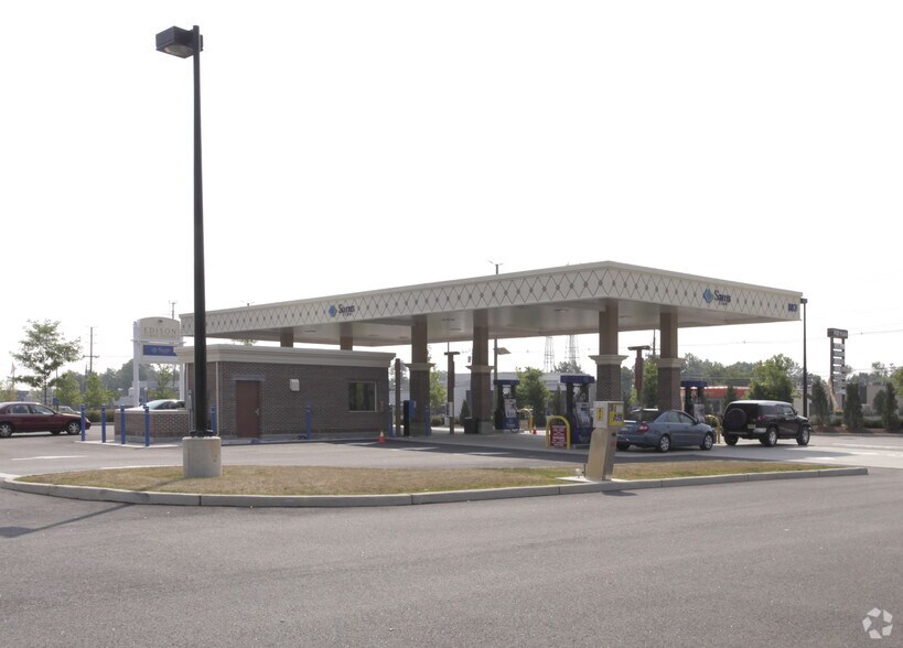 More Photos Of 939 RT 1, Edison Unknown For Lease