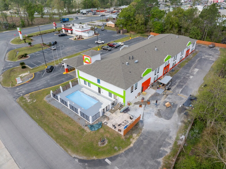 More Photos Of 53 Heritage St, Baxley Hotel For Sale