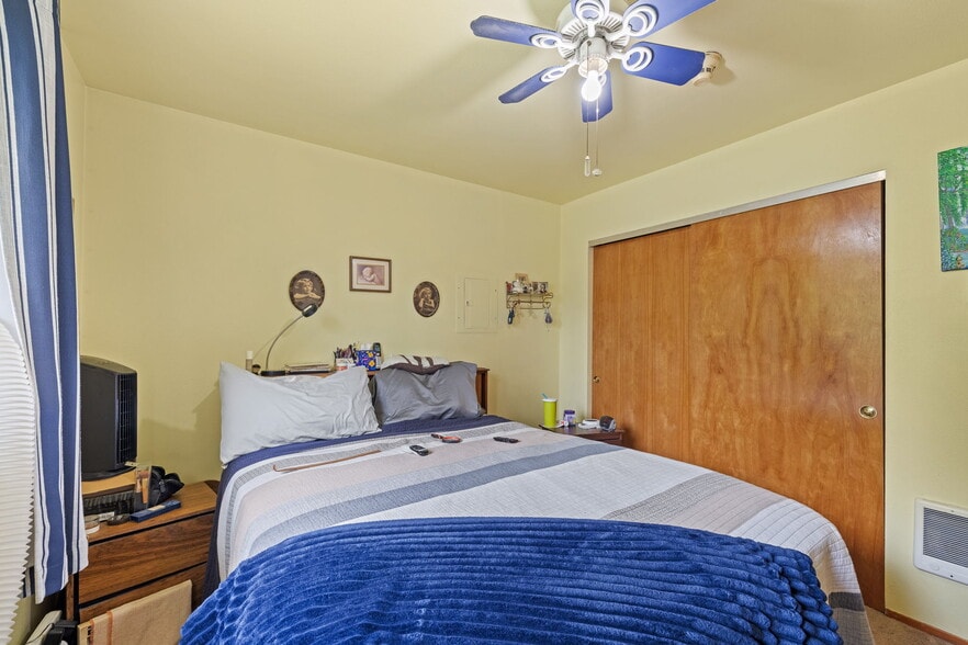 More Photos Of 13004 33rd Ave S, Tukwila Apartments For Sale