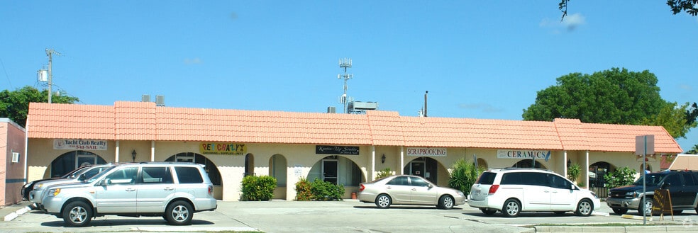 More Photos Of 4820-4830 Candia St, Cape Coral Office For Lease