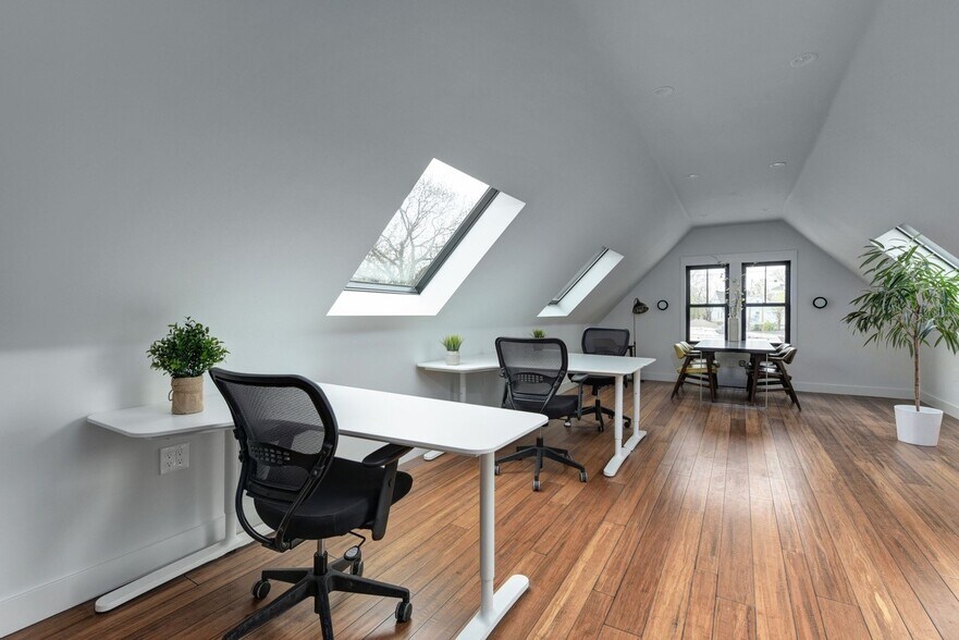 More Photos Of 5900 Detroit Ave, Cleveland Office For Lease