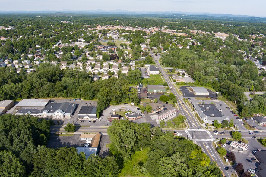 More Photos Of 67 West Ave, Saratoga Springs Freestanding For Sale