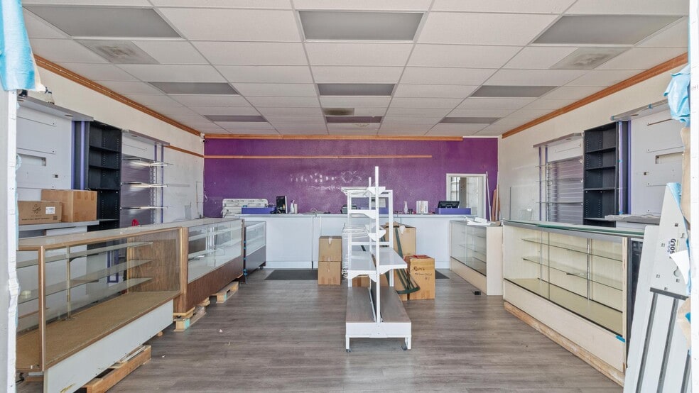 More Photos Of 2621 S Chestnut Ave, Fresno Freestanding For Sale