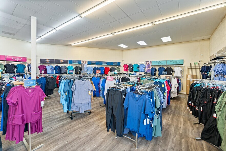 More Photos Of 500 E Willow St, Long Beach General Retail For Sale