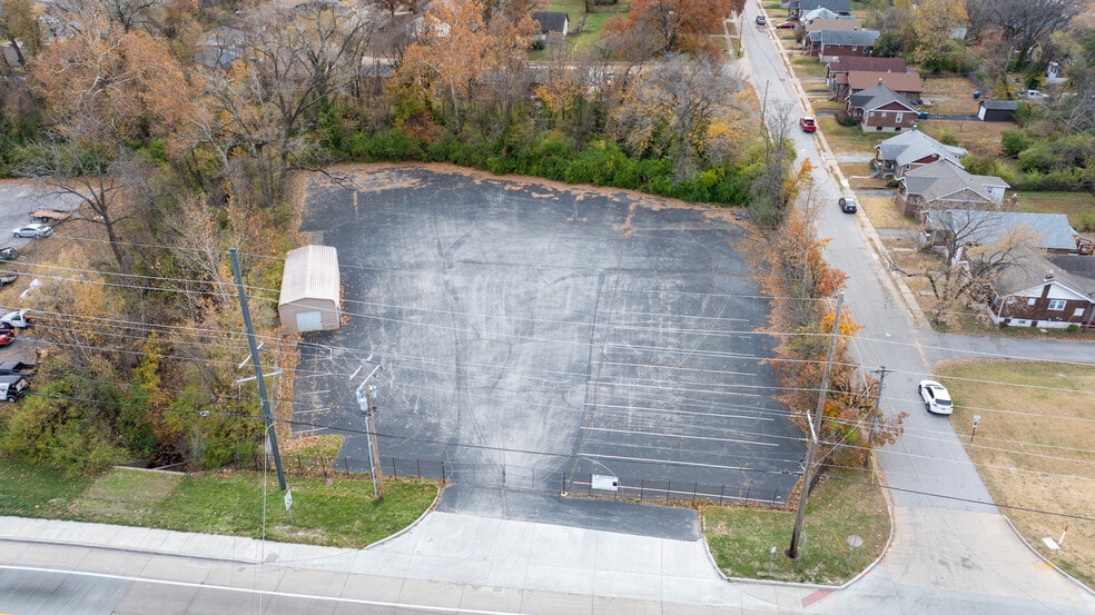 More Photos Of 7014 Saint Charles Rock Rd, Saint Louis Land For Sale
