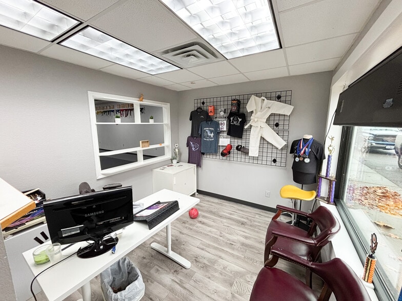 More Photos Of 112 E Jackson St, Willard General Retail For Sale