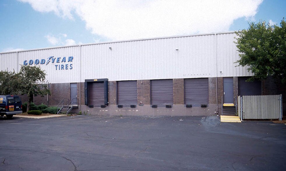 More Photos Of 24601-24641 Crestview Ct, Farmington Hills Warehouse For Lease