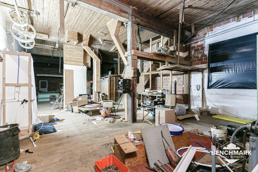 More Photos Of 4017 Railroad, Williamson Warehouse For Sale