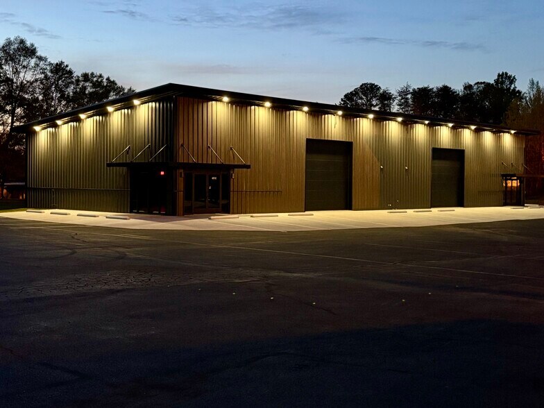 More Photos Of 407 Ross Ave, Easley Distribution For Lease