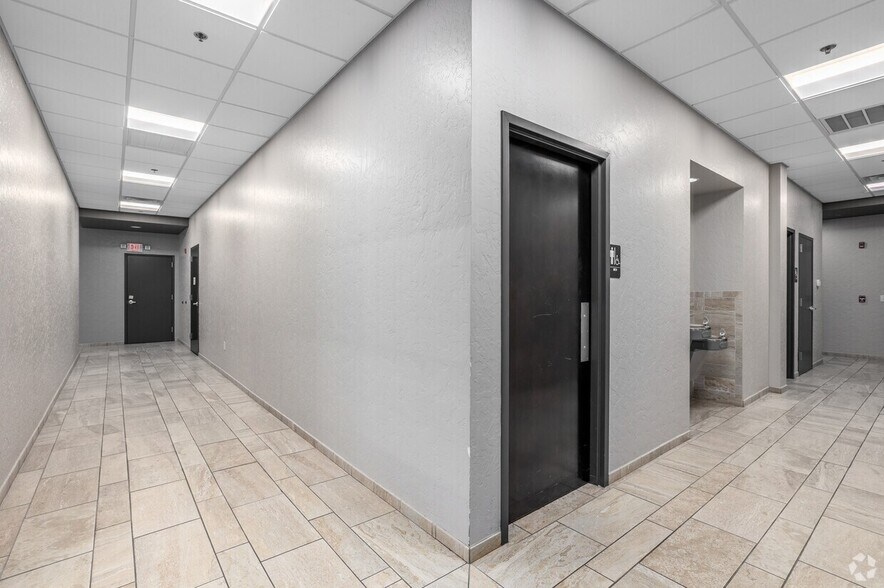 More Photos Of 3151 W Tecumseh Rd, Norman Medical For Sale