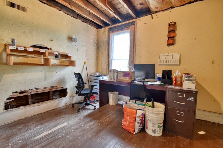 More Photos Of 47 W Main St, Geneva Storefront Retail Residential For Sale