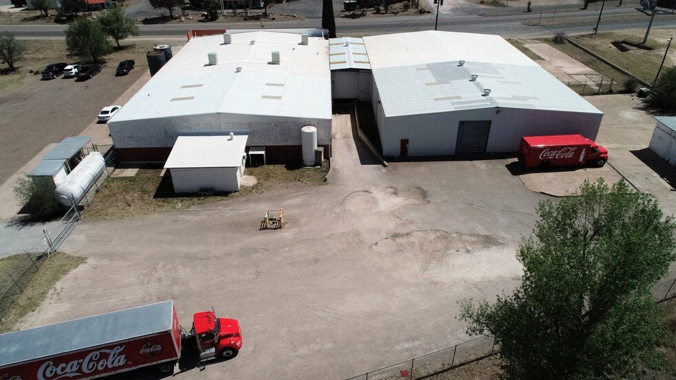 More Photos Of 2305 W Highway 90, Alpine Warehouse For Sale