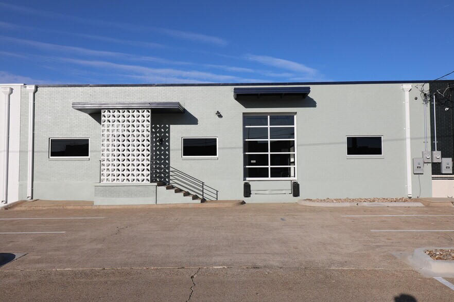 Primary Photo Of 2264 Vantage St, Dallas Distribution For Lease