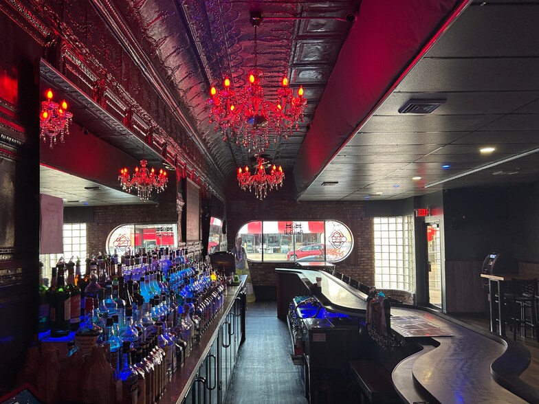 More Photos Of 1117 Ludington St, Escanaba Storefront Retail Residential For Sale