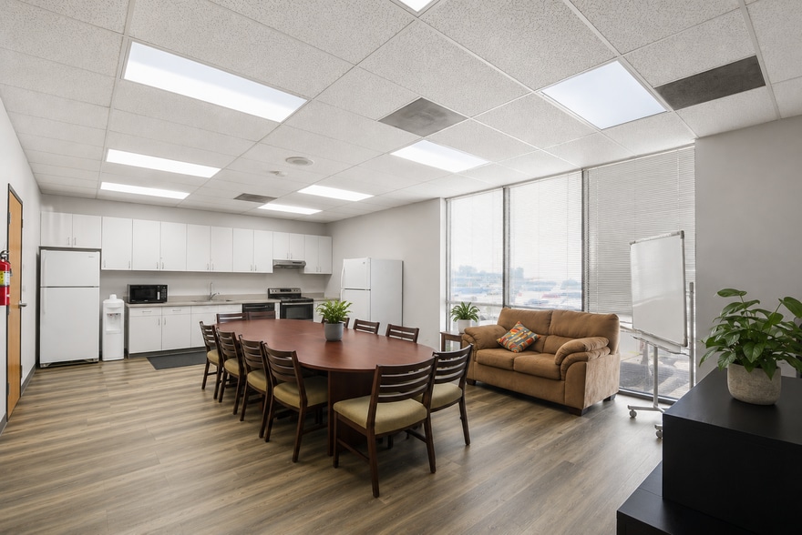 More Photos Of 10703 Progress Way, Cypress Office For Sale