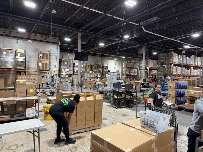 More Photos Of 50 Atrium Dr, Somerset Showroom For Lease