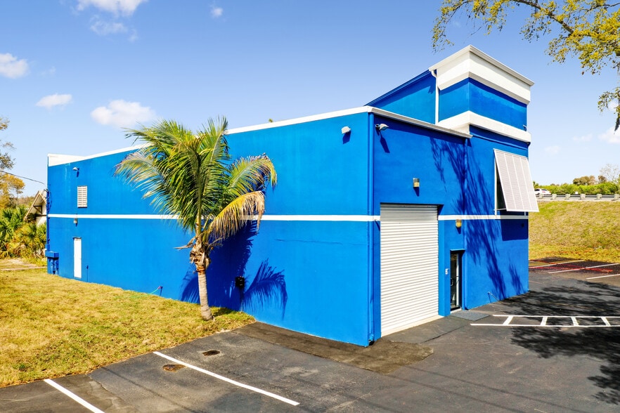 More Photos Of 9102 N Dale Mabry Hwy, Tampa Storefront Retail Office For Sale