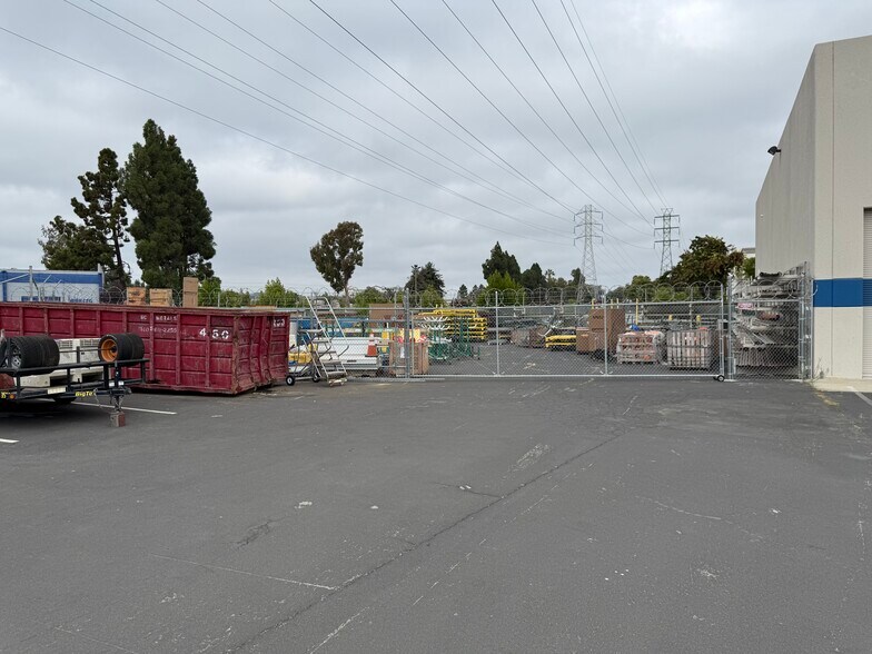 More Photos Of 1301 Laurelwood Rd, Santa Clara Manufacturing For Lease