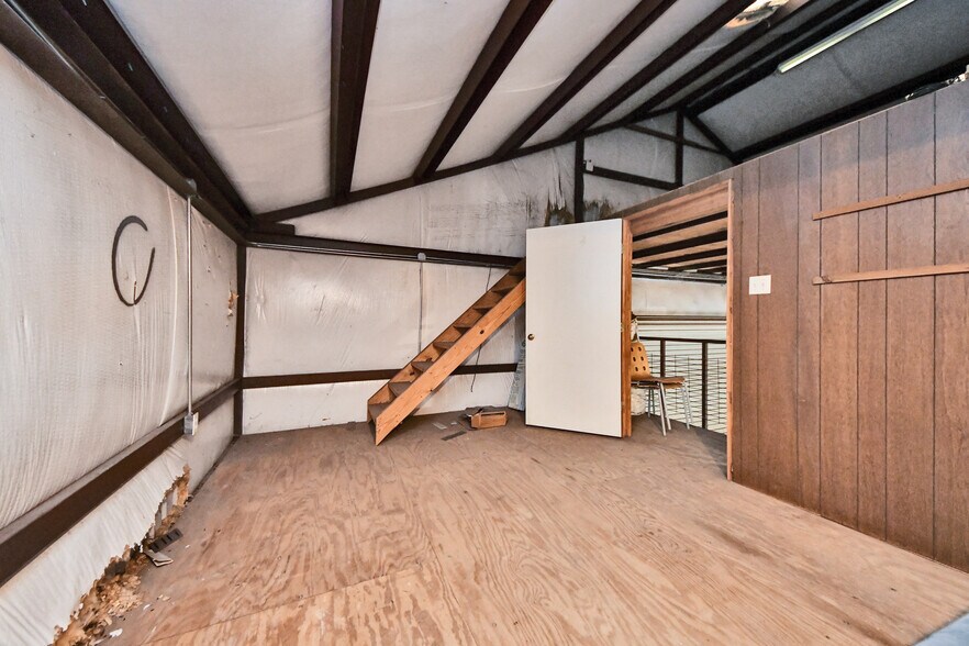 More Photos Of 5310 Logston Ln, Spring Flex For Sale