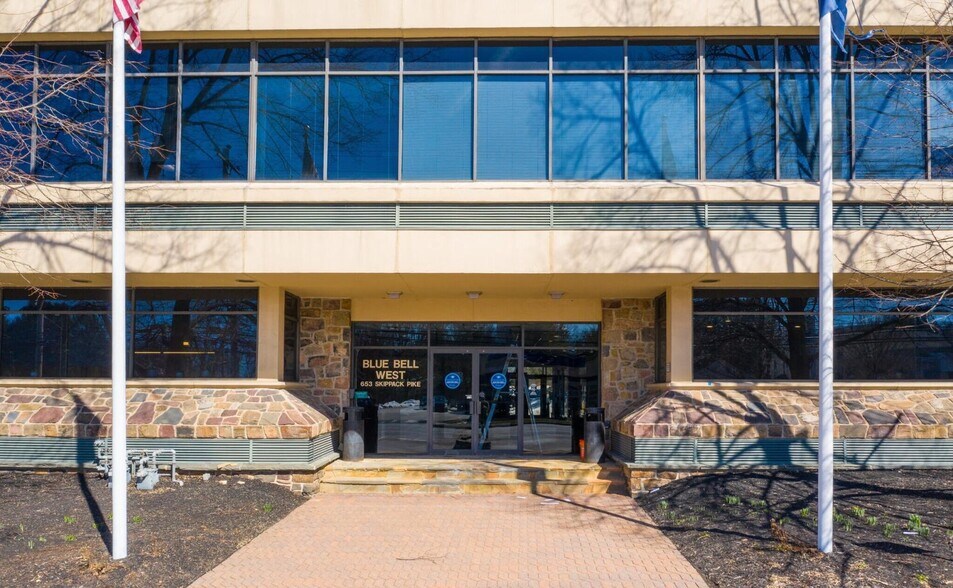 More Photos Of 653 Skippack Pike, Blue Bell Medical For Lease