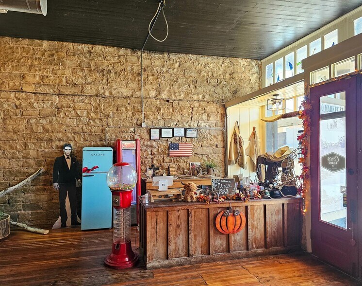 More Photos Of 210 Market St, Baird Restaurant For Sale