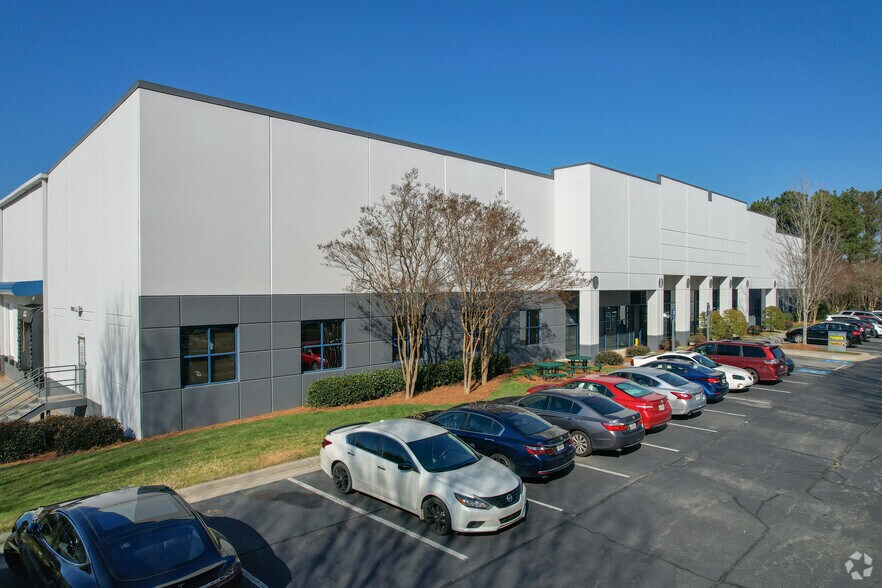 Primary Photo Of 1327 Northbrook Pky, Suwanee Warehouse For Lease