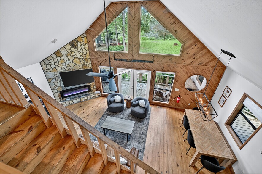 More Photos Of 77 Alpine Way, Blairsville Hotel For Sale