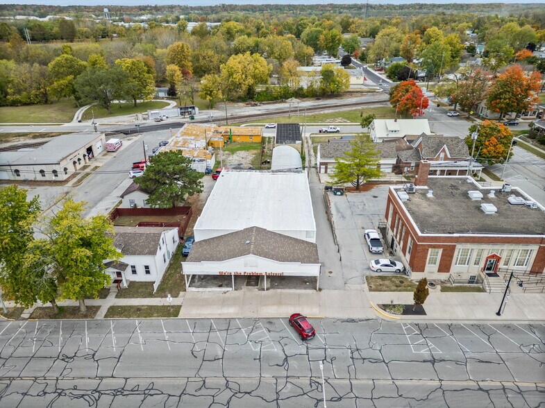 More Photos Of 215 W Franklin St, Delphi Flex For Sale