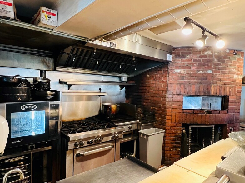 More Photos Of 75 Davis Straits, Falmouth Restaurant For Lease