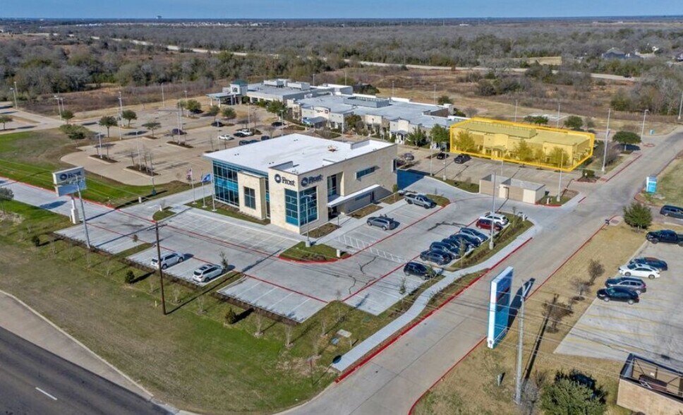 Primary Photo Of 4421 Highway 6, College Station Medical For Lease