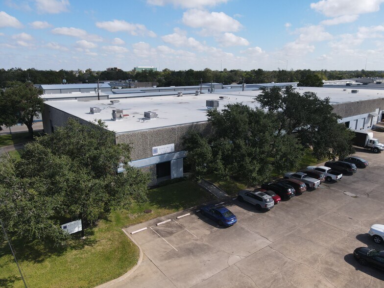 More Photos Of 3434-3446 Lang Rd, Houston Manufacturing For Lease