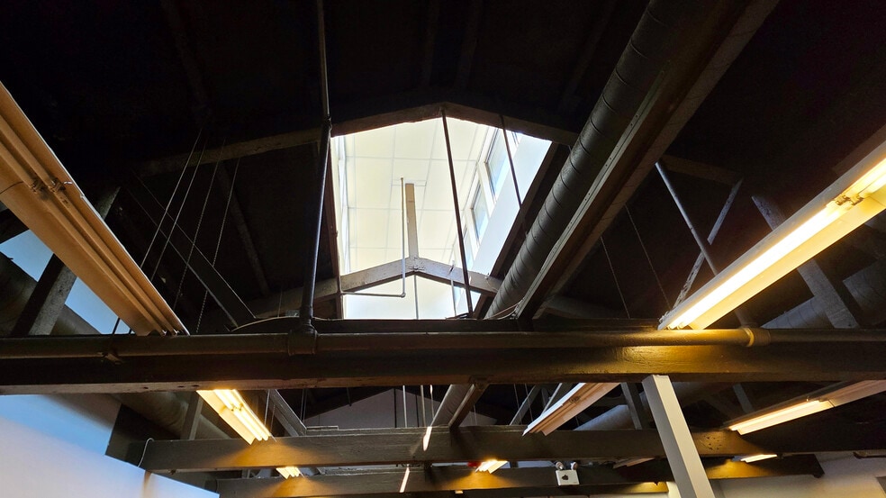 More Photos Of 3901 Main St, Philadelphia Office For Lease