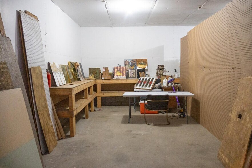 More Photos Of 427 S Whittaker St, New Buffalo Storefront For Sale