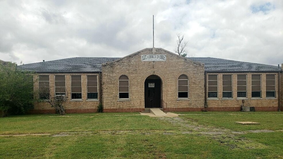 Primary Photo Of 600 W Pecan St, Altus Religious Facility For Sale