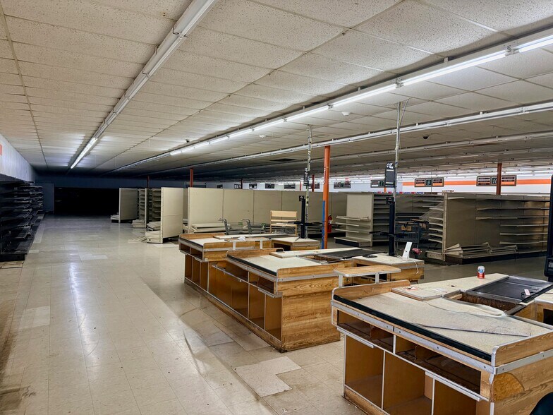 More Photos Of 104 W State Highway 162, Clarkton Supermarket For Sale