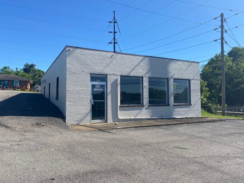 More Photos Of 106 Crutcher St, Vine Grove Freestanding For Sale