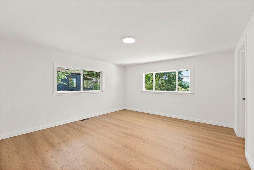 More Photos Of 1415 2nd St SE, Puyallup Assisted Living For Sale