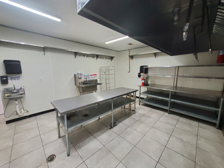 More Photos Of 3375 W County Highway 30A, Santa Rosa Beach Restaurant For Lease