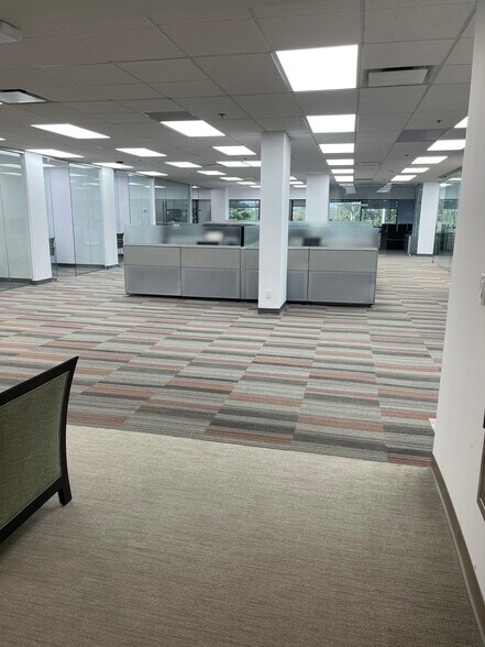 More Photos Of 100 Davidson Ave, Somerset Office For Lease