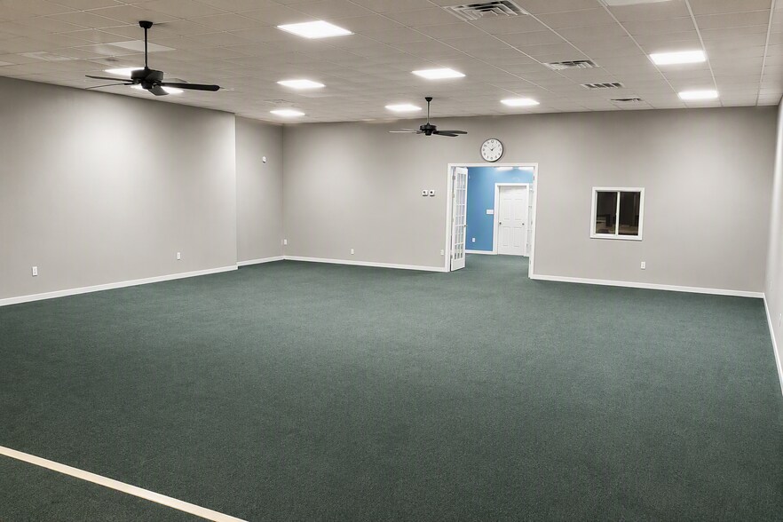 More Photos Of 25210 Richards Rd, Spring Loft Creative Space For Lease
