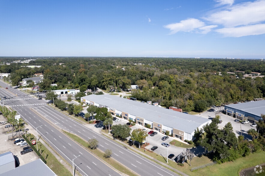 More Photos Of 1757 N Nova Rd, Daytona Beach General Retail For Lease