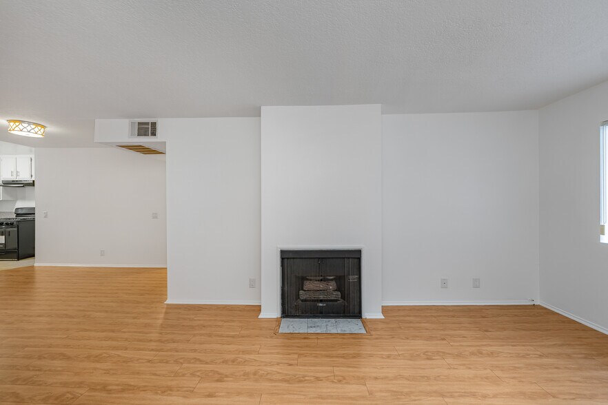 More Photos Of 4434 Fulton Ave, Sherman Oaks Apartments For Sale