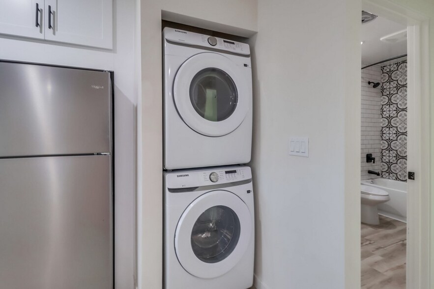 More Photos Of 1478 Hornblend St, San Diego Apartments For Sale